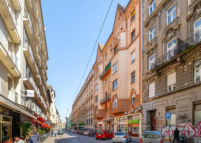 Akácfa 13 Center Budapest 2 Bedroom Apartment