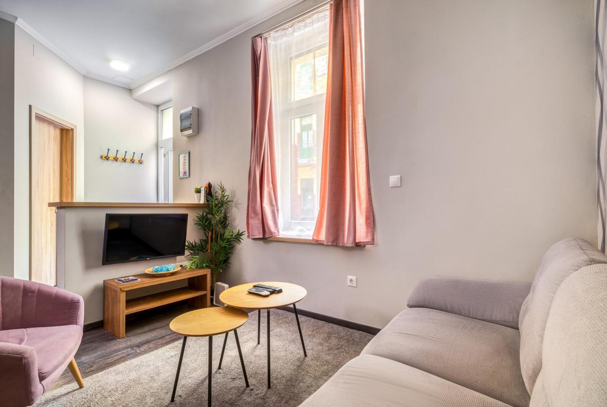 Appartement Akacfa-a13 Center 2 Bedroom Budapest