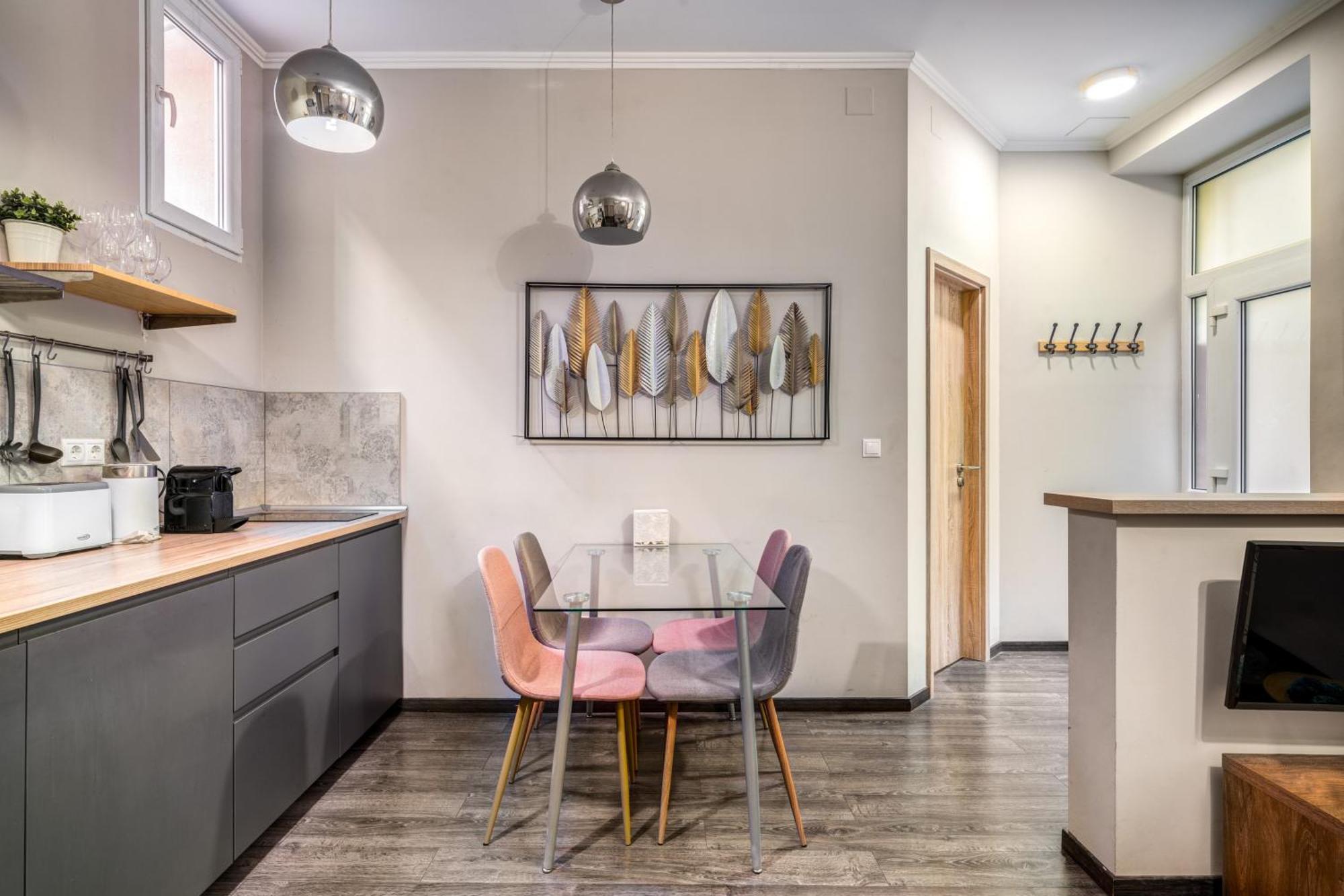 Апартаменти Akacfa-a13 Center 2 Bedroom *